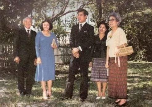 泰国国王的四个妻子和孩子（泰国国王的四个妻子分别是谁按插的）